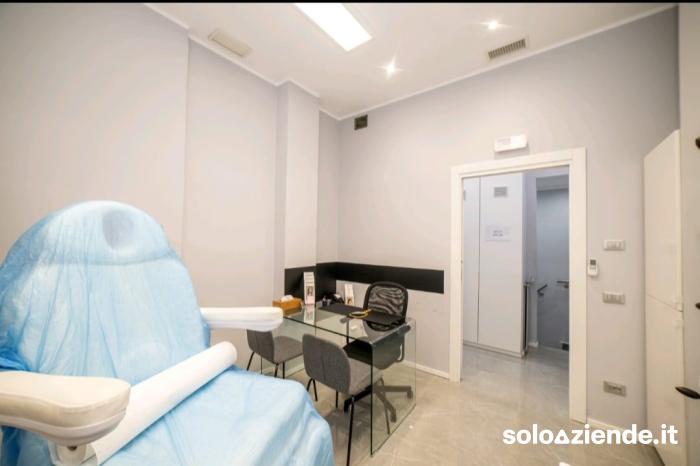 Vendita Immobili uso ufficio - ambulatorio POLIAMBULATORIO CHIRURGICO DI 250 MQ a Roma (RM)